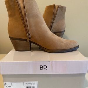 Brand new ankle boots beige sand